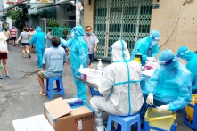 Ngày 23/9 có 9.472 ca COVID-19; 236 ca tử vong