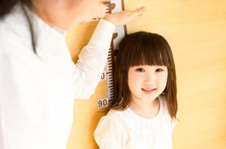 Cha mẹ TQ chi hàng trăm nghìn tệ tiêm hormone tăng trưởng để trẻ cao lớn