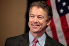TNS Rand Paul kêu gọi người Mỹ tẩy chay khẩu trang và cưỡng chế tiêm chủng