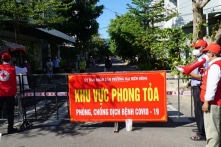 Vụ ‘tát’ nhân viên y tế: Phạt hành chính, cảnh cáo, giáng chức Phó Chánh Văn phòng Đoàn ĐBQH và HĐND