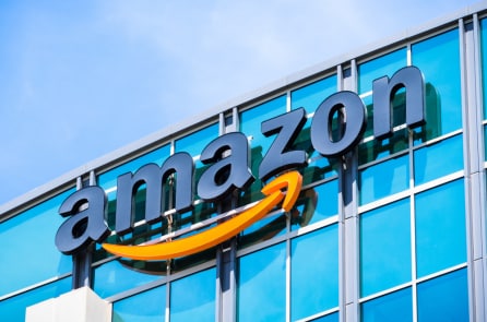 Amazon mở rộng dịch vụ giao hàng bằng drone sang Anh và Ý