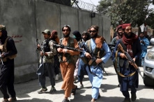 Lực lượng kháng chiến Afghanistan khẳng định đã bắt giữ hàng trăm lính Taliban