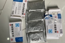 TP.HCM: Gần 65.000 viên thuốc ‘hỗ trợ điều trị COVID-19’ nhập lậu từ Trung Quốc bị thu giữ