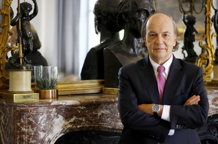 James Rickards nói về xã hội 2 tầng tại Mỹ: Tiêm vắc xin hoặc bị đẩy ra lề xã hội