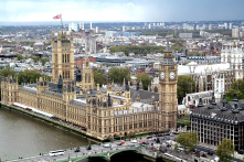 Đại sứ Trung Quốc bị cấm vào Điện Westminster