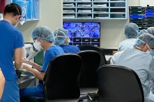 “Chờ” Bộ Y tế trả lời, Sở Y tế TP.HCM kiến nghị TP cơ chế thu phí điều trị COVID-19 cho BV tư nhân