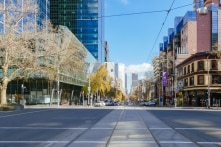 Tình hình COVID-19 thế giới: Úc gia hạn lệnh phong tỏa Melbourne thêm 3 tuần