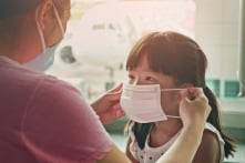 Trung Quốc cách ly trẻ em nhằm kiểm soát đợt bùng phát COVID-19 mới