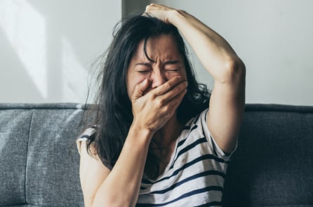 Khi nhà có người mắc tâm thần: Những nỗi khổ không thể chia sẻ cùng ai