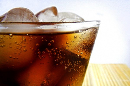 Chàng trai trẻ tử vong sau khi uống 1,5 lít Coca trong vòng 10 phút