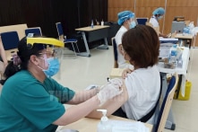 TP.HCM, Bình Dương tính áp “thẻ xanh” tiêm vắc-xin để quy định người dân được đi đâu