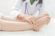 9 dấu hiệu ở chân cho thấy bạn đang gặp vấn đề về sức khỏe