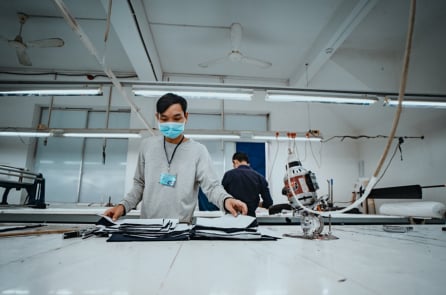 ‘Chuỗi cung ứng trong nước và quốc tế bị đứt gãy’, cần thay đổi phương cách ngừa dịch