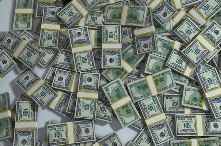 Trúng 100.000 USD nhờ mua vé số theo tiếng nói trong đầu