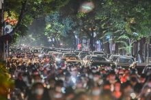 Hàng vạn người đón Trung Thu: Hà Nội ‘cần cảnh báo trước thay vì để tới lúc biến cố xảy ra…’