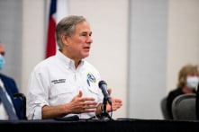 Thống đốc Texas ký luật cho phép người dùng kiện các công ty MXH đình chỉ tài khoản