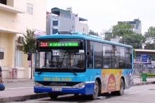 Từ ngày 14/10 tại Hà Nội: Nhà hàng mở cửa phục vụ tại chỗ; xe buýt, taxi hoạt động trở lại