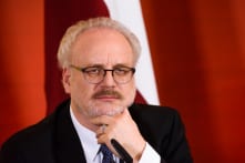 Tổng thống Latvia mắc COVID-19 dù đã tiêm vắc-xin đầy đủ