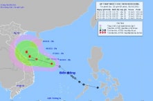 Áp thấp nhiệt đới sẽ mạnh thành bão, gây mưa 600mm: Miền Trung sơ tán gần 300.000 người