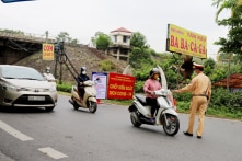 Dù dỡ chốt kiểm soát, tỉnh bỏ xét nghiệm, tỉnh yêu cầu cách ly tập trung