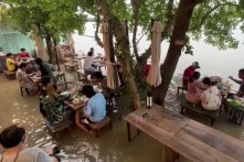 Sáng kiến kinh doanh giúp chủ nhà hàng Thái Lan thắng lớn mùa mưa lũ
