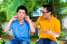 Trung Quốc soạn thảo luật trừng phạt cha mẹ nếu con cái có hành vi xấu
