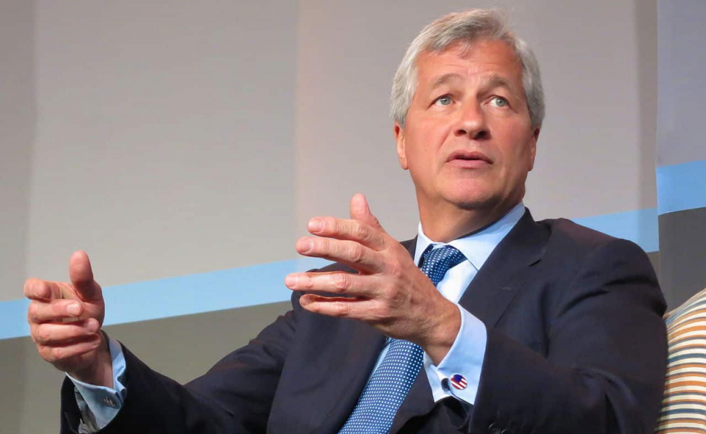 1280px Jamie Dimon CEO of JPMorgan Chase e1637827715749