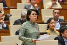 ĐB Tô Thị Bích Châu: Lô hàng cứu trợ tặng trẻ gần một tháng chưa lấy ra được, lỗi do ai?