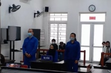 Làm giả CMND cho 2 người Trung Quốc trốn truy nã, cựu công an xã lãnh 7 năm tù