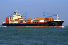 109 container trên tàu ZIM Kingston bị rơi xuống nước