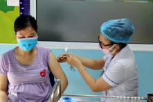 Hà Nội rút khoảng cách giữa 2 mũi vắc-xin AstraZeneca xuống còn 4 tuần