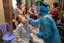 Từng có ca tử vong dù tiêm 2 mũi vắc-xin COVID-19, huyện Hóc Môn được lưu ý giám sát F0