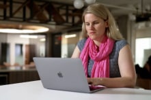 ‘Người thổi còi’ Facebook: “Vũ trụ ảo” rất đáng lo ngại cho số phận loài người