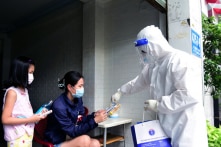 Ngày 21/12 có 16.316 ca COVID-19; 250 ca tử vong