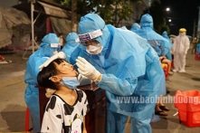 Công nhân Bình Dương hoang mang vì tiền test COVID-19 bị trừ vào lương