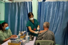 Dịch COVID-19 có ‘chiều hướng gia tăng’, TP.HCM cần hỗ trợ khẩn 3.000 nhân viên y tế