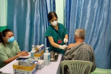 TP.HCM sẽ thí điểm cách ly 7 ngày với F0 không triệu chứng, tiêm đủ vắc-xin COVID-19