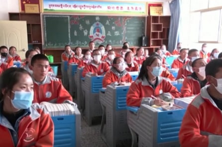 ĐCSTQ buộc hơn 800.000 học sinh Tây Tạng đến “Trường học Ác mộng”