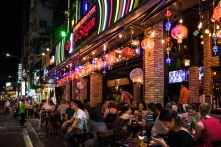 TP.HCM bỏ quy định dịch vụ ăn uống đóng cửa trước 22h