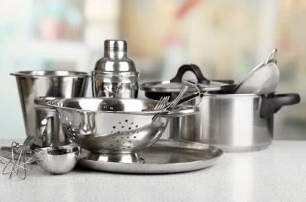 Làm sạch thép không gỉ bằng chất tẩy rửa tự chế hiệu quả, rẻ tiền