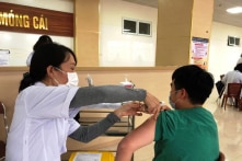 Thủ tướng Phạm Minh Chính: Tiêm vắc-xin “thần tốc hơn nữa”, xử lý người không chịu tiêm