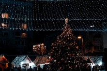 Gia đình Mỹ đối mặt với mức phạt 1000 USD vì trang trí Noel từ tháng 11