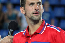 Djokovic bị từ chối nhập cảnh Úc dù trước đó đã được cấp miễn trừ tiêm vắc-xin COVID