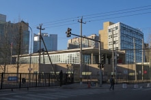 Mỹ cân nhắc cho phép các nhà ngoại giao rời Trung Quốc trước quy định COVID cực đoan