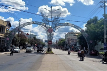 Kon Tum chi hơn 8 tỷ đồng xây lắp 5 cổng chào trái phép