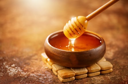 Mật ong bổ dưỡng nhưng 3 nhóm người này không nên dùng