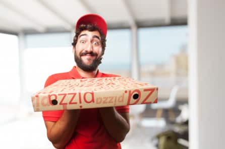 Bi hài chuyện không mua nổi bánh Pizza khi chuyển đến ở Tháp London