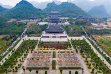 Quần thể thắng cảnh Tam Chúc được xếp hạng Di tích quốc gia