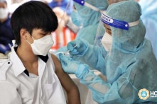 Việt Nam sẽ mua vắc-xin COVID-19 để tiêm cho trẻ từ 5-11 tuổi