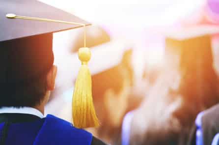Tự dạy con tại nhà, cặp vợ chồng có 10 người con vào đại học trước 13 tuổi